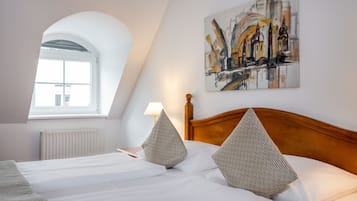 Superior Double Room | Hypo-allergenic bedding, minibar, in-room safe, free WiFi