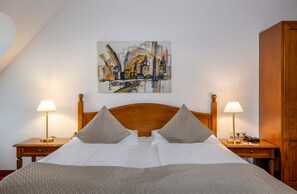 Standard Double Room | Egyptian cotton sheets, premium bedding, minibar, in-room safe