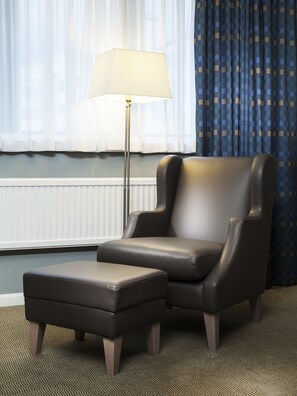 En 32-tommers smart-TV med kabel-kanaler