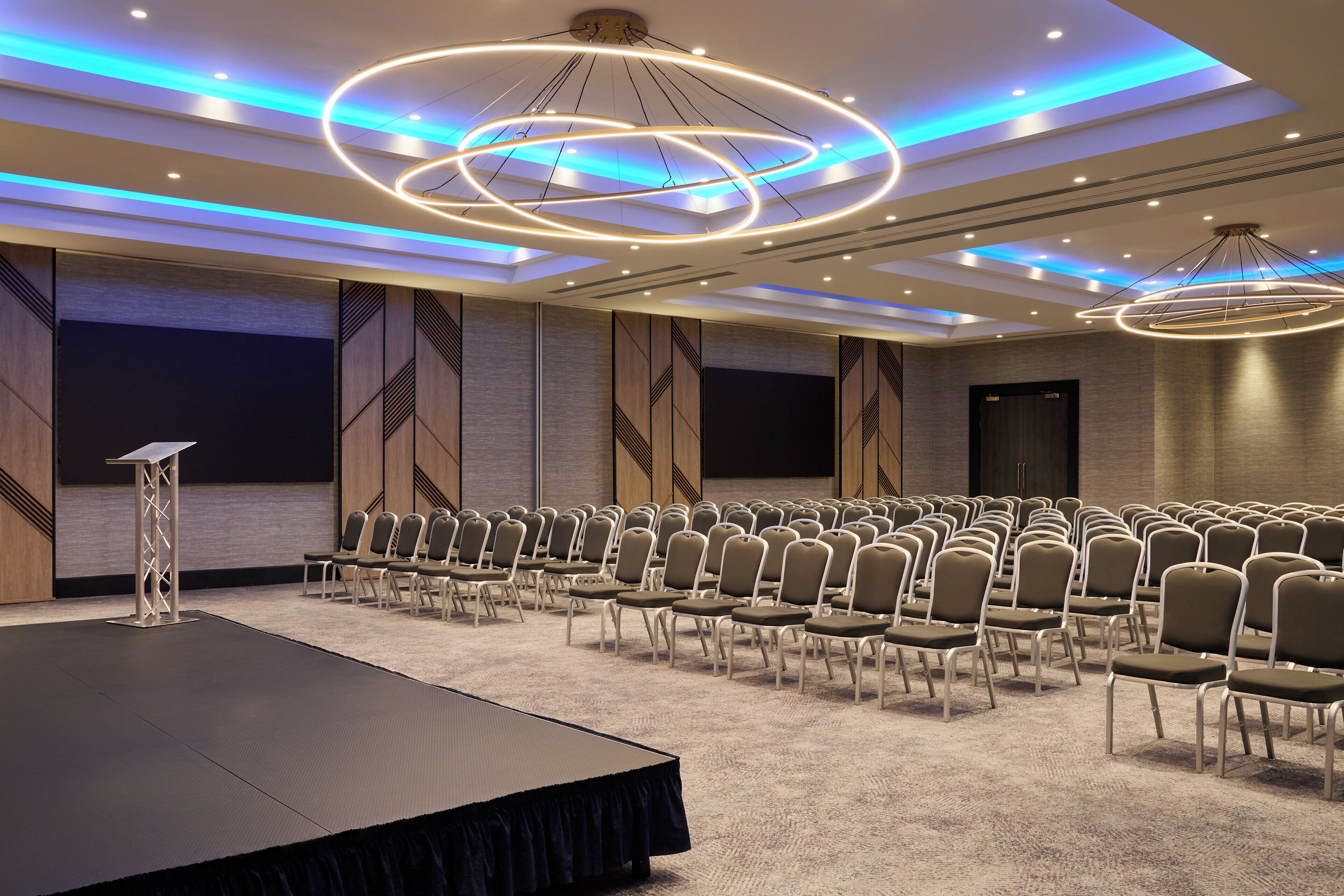 Photo - Holiday Inn London Bloomsbury by IHG