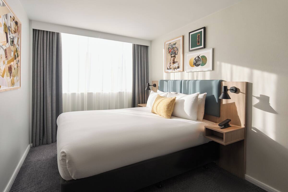 Standard Room | In-room safe, desk, laptop workspace, blackout drapes