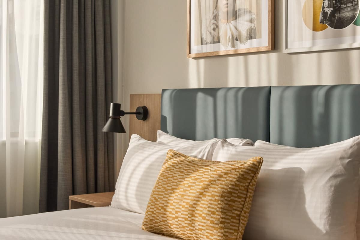 Premium Room, 1 King Bed, Corner | In-room safe, desk, laptop workspace, blackout drapes