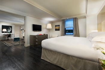 Grand Suite, 1 Bedroom | Premium bedding, minibar, in-room safe, desk at The Michelangelo Hotel