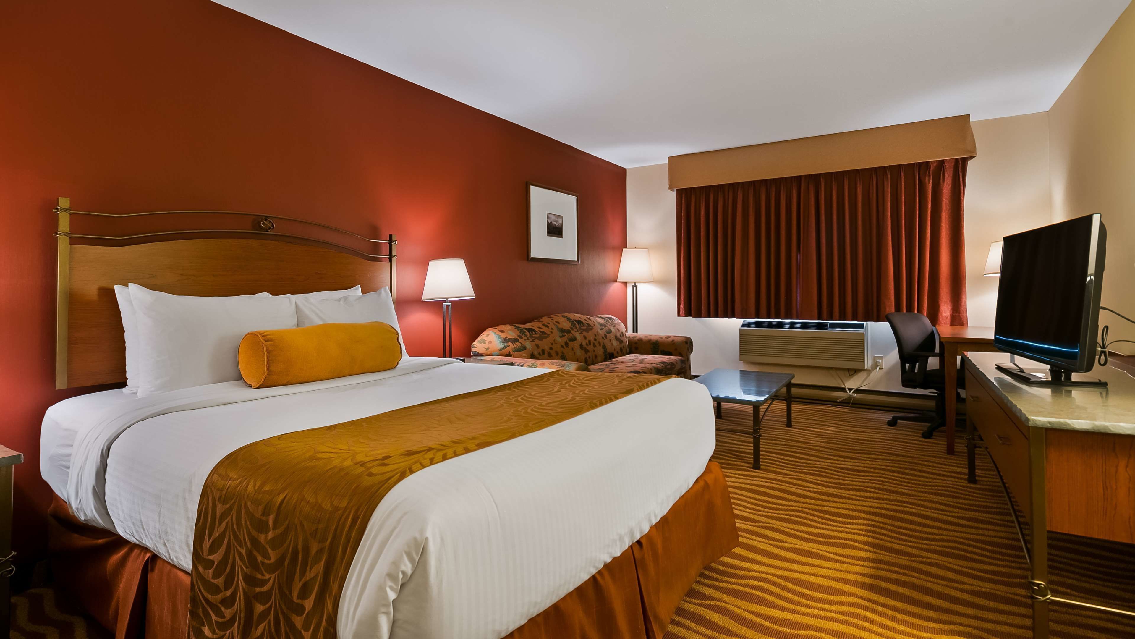 Tabla de planchar con plancha, wifi gratis, ropa de cama