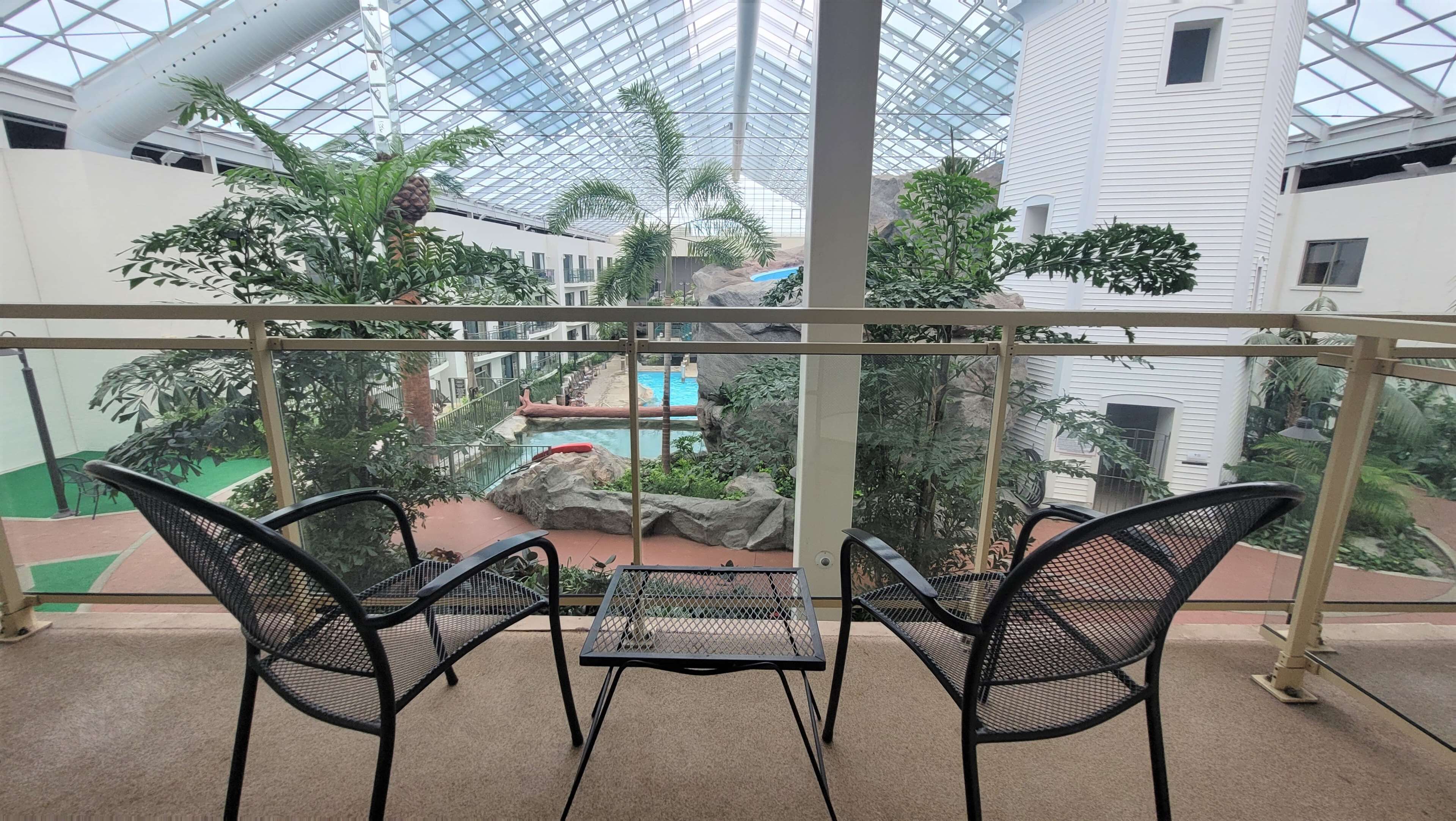 Chambre Standard, 2 grands lits, non-fumeur, balcon (Atrium View) | Vue de la chambre