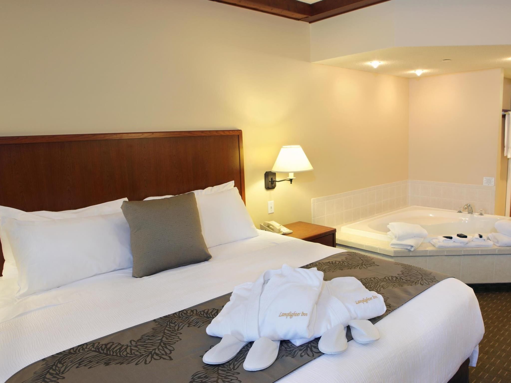 Premium bedding, in-room safe, desk, blackout drapes