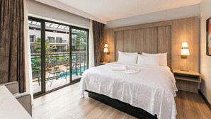 Suite, 1 King Bed, Non Smoking, Balcony (Atrium View;Separate Living Room) | Premium bedding, in-room safe, desk, blackout curtains
