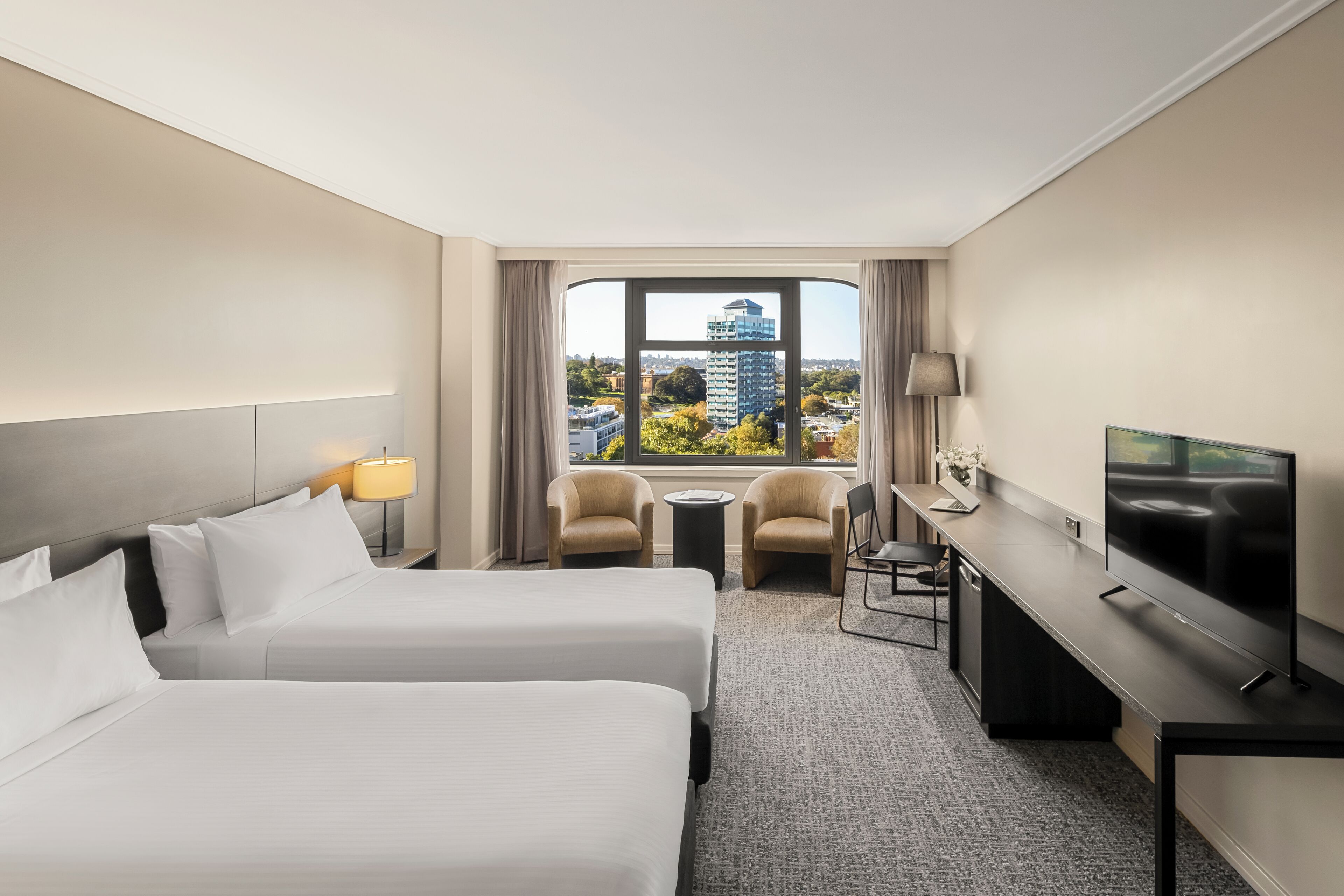 standard room, 1 king bed | in-room safe, desk, iron/ironing board, rollaway beds