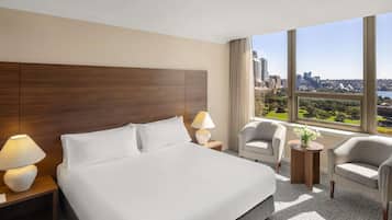 Deluxe Room, 1 King Bed, Harbor View | In-room safe, desk, iron/ironing board, cribs (free)