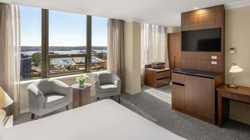 Deluxe Room, 1 King Bed, Harbour View