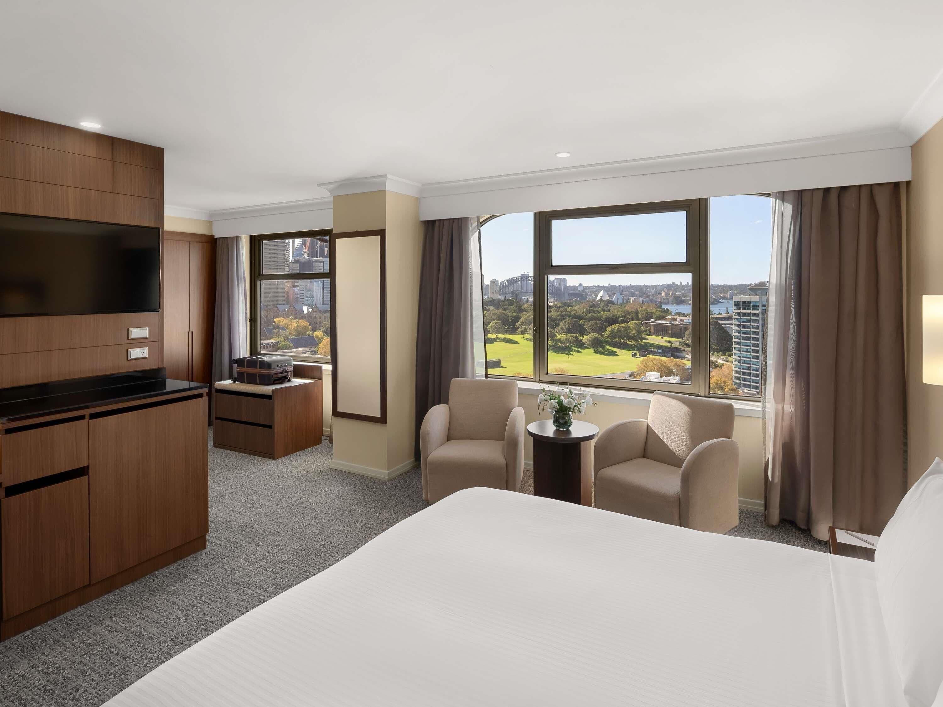 Chambre Deluxe, 1 très grand lit, vue sur le port | Coffre-fort, bureau, fer et planche à repasser, lit de bébé (gratuit)