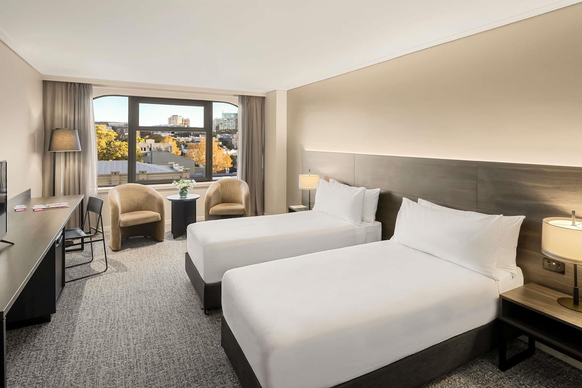 Standard Room, 1 King Bed