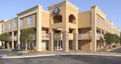 Days Inn by Wyndham Greenville