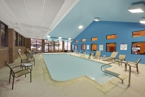 Indoor pool, pool loungers