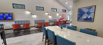 Holiday Inn Express Fredericksburg Southpoint by IHG