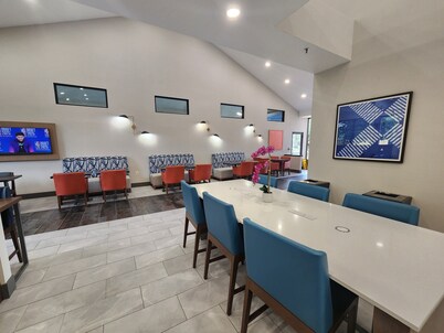 Holiday Inn Express Fredericksburg Southpoint by IHG