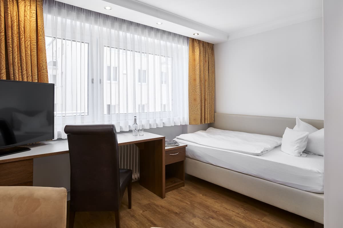 Single Room | Room amenity