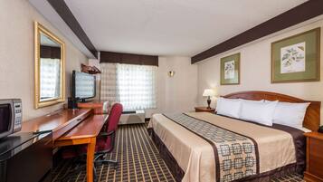 Desk, laptop workspace, iron/ironing board, free cots/infant beds