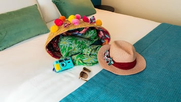 Deluxe Room, 1 Double Bed | Premium bedding, in-room safe, desk, soundproofing