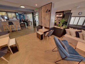 Bar (on property) - Mercure Lorient Centre Hotel (Lorient)