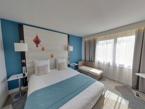 Classic Room, 1 Double Bed | Premium bedding, minibar, in-room safe, desk