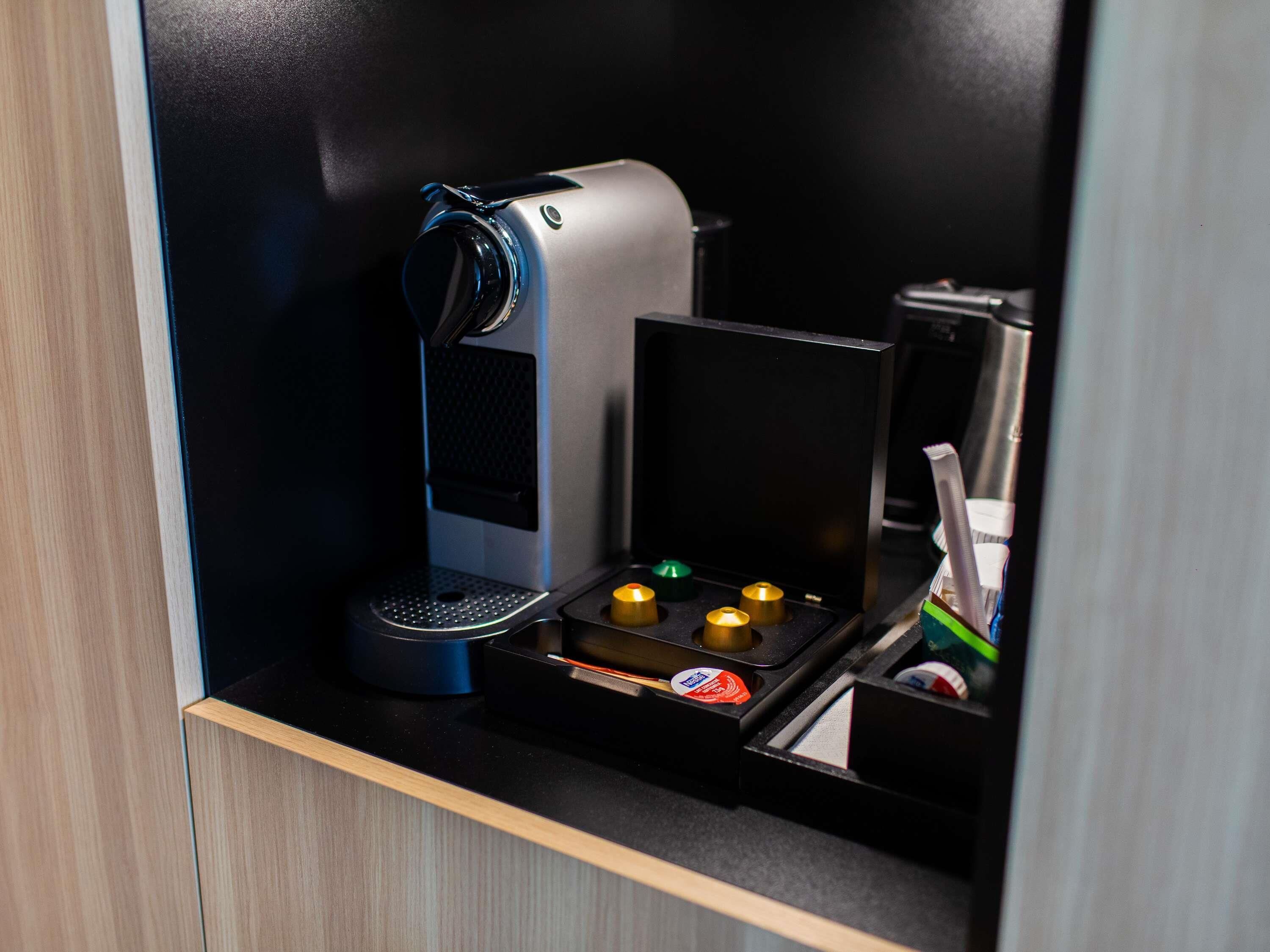 junior suite, 1 double bed with sofa bed | premium bedding, in-room safe, desk, soundproofing