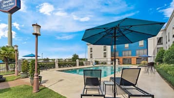 Outdoor pool, open 10 AM to 10 PM, pool umbrellas, sun loungers