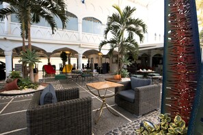 Se sirven desayunos, comidas y cenas 