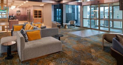 La Quinta Inn & Suites by Wyndham Seattle Sea-Tac Airport