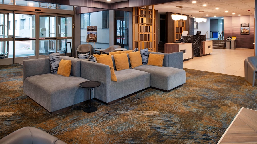La Quinta Inn & Suites by Wyndham Seattle Sea-Tac Airport