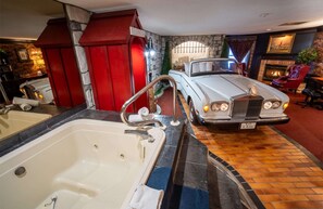 Suite, 1 Queen-Bett, Nichtraucher, Whirlpool | Hochwertige Bettwaren, Pillowtop-Betten, Zimmersafe