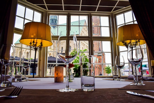 2 restaurants, lunch, dinner served; Scandinavian cuisine