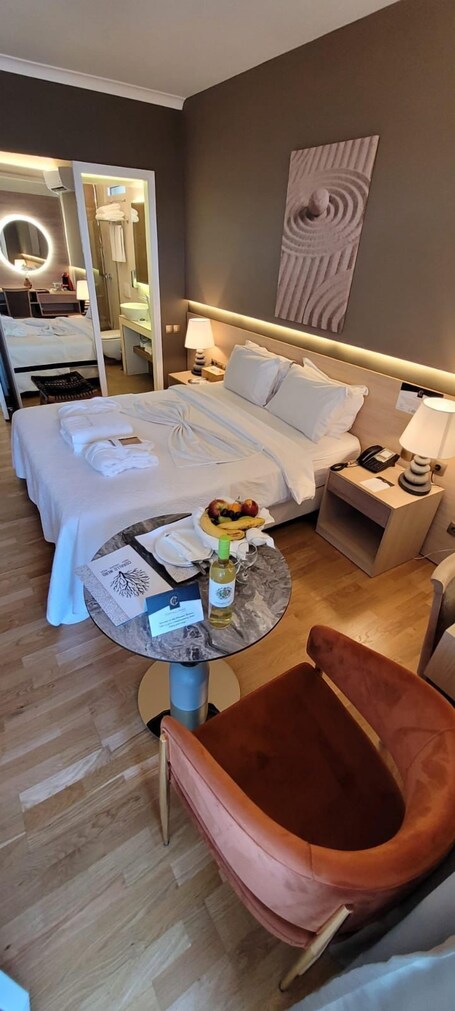 Coral Hotel Athens - Image 5