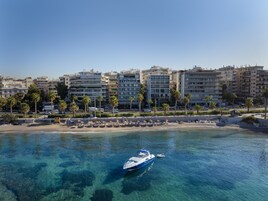 Una playa cerca