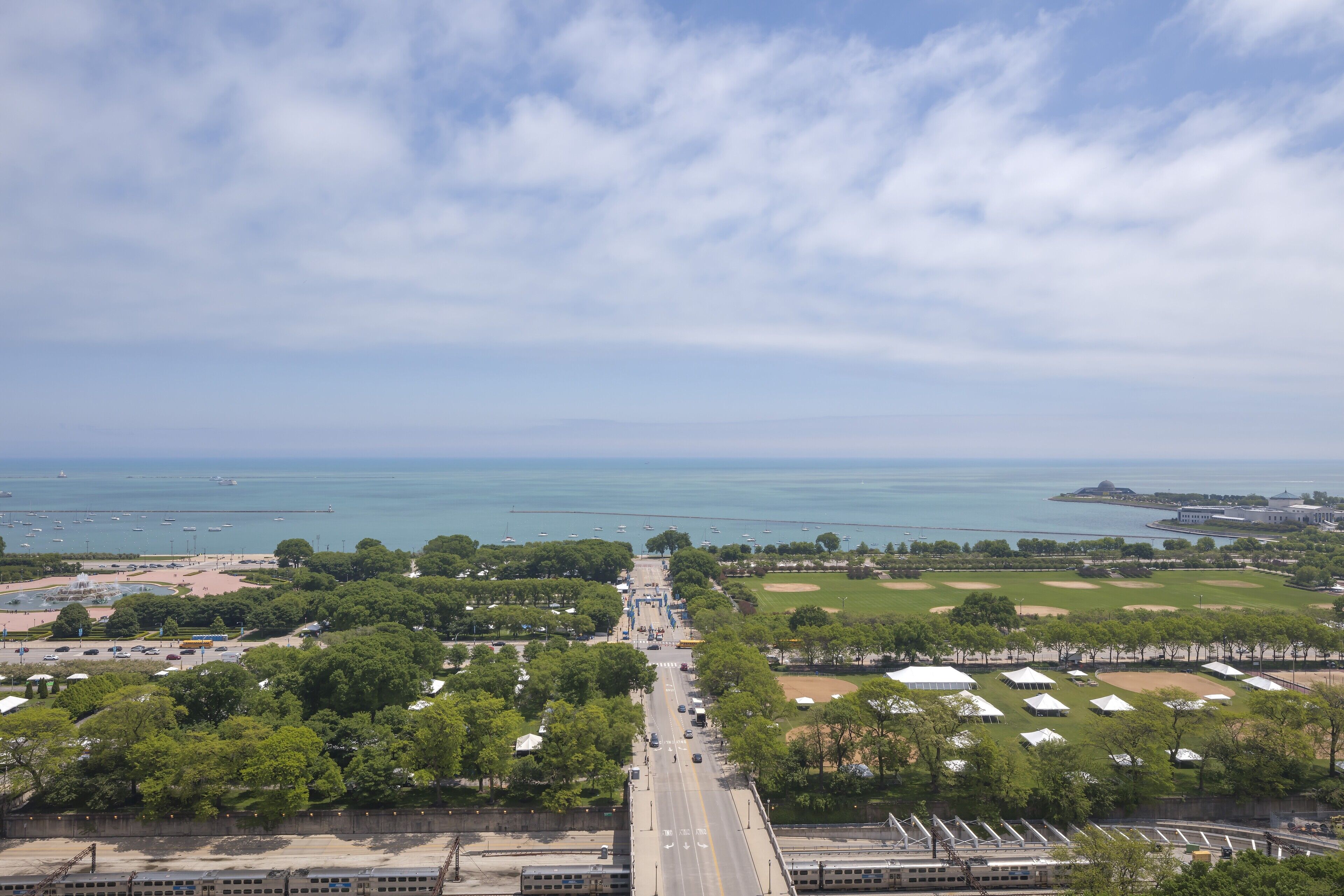 room, 1 king bed, lake view (mobility accessible, tub) | premium bedding, in-room safe, desk, blackout curtains