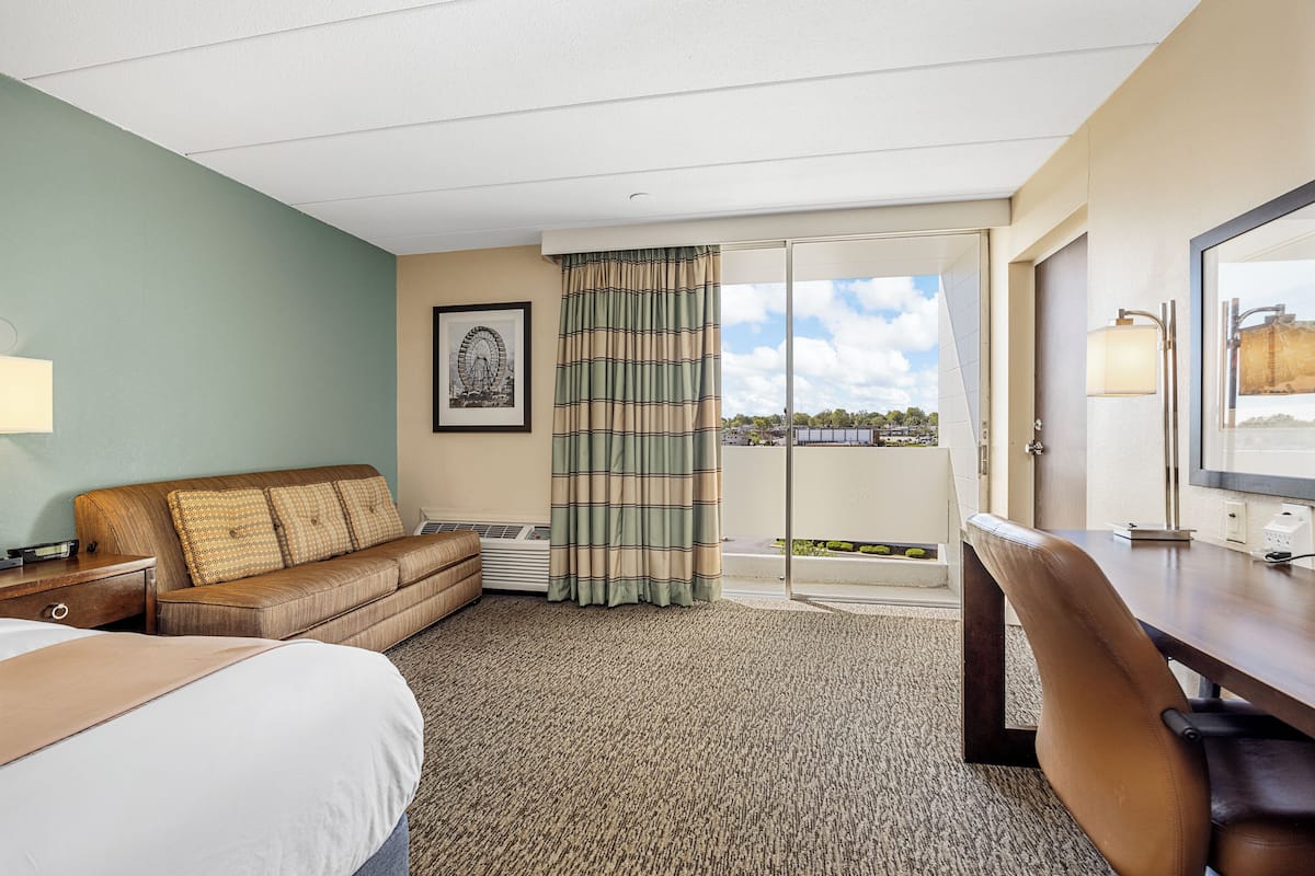 Standard Room, 1 King Bed with Sofa bed | Premium bedding, pillowtop beds, desk, laptop workspace