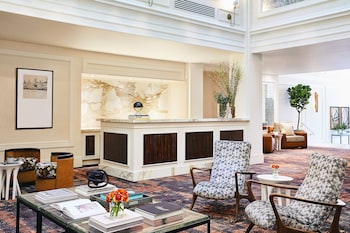 Hotel entrance and lobby at Galleria Park Hotel