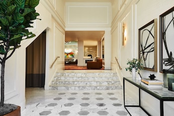 Lobby lounge at Galleria Park Hotel