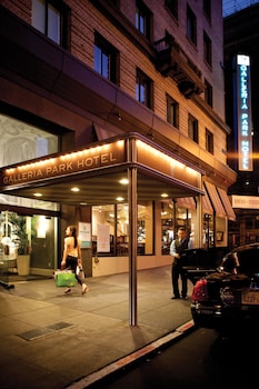 Hotel Exterior at Galleria Park Hotel