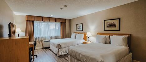 Ylelliset vuodevaatteet, työpöytä