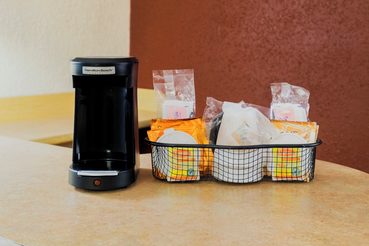 In-room safe, desk, blackout drapes, cribs (free)