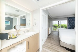 1 Schlafzimmer, hochwertige Bettwaren, Daunenbettdecken, Zimmersafe