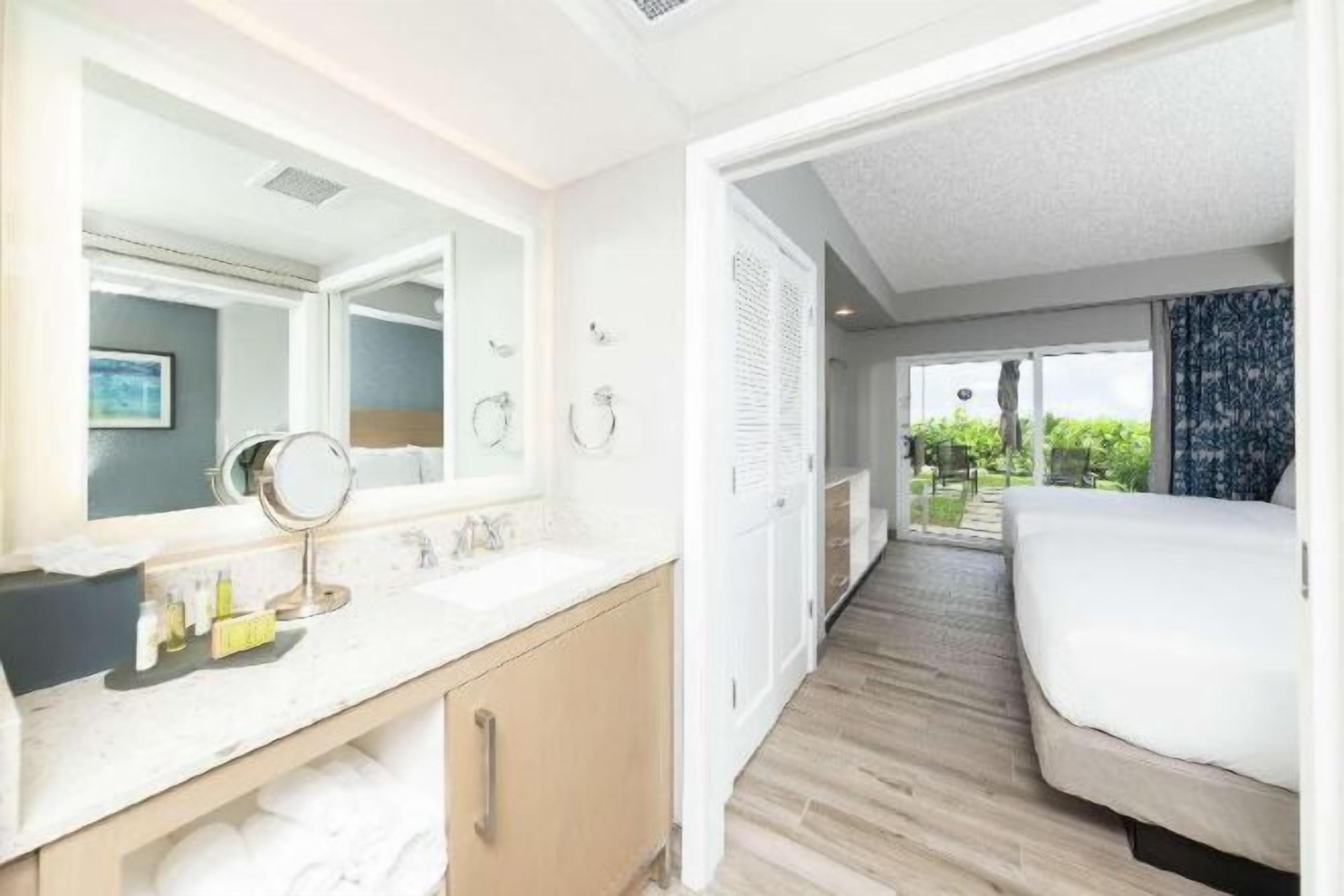 1 bedroom, premium bedding, down duvets, in-room safe