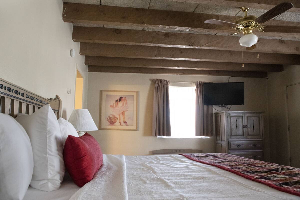 In-room safe, desk, iron/ironing board