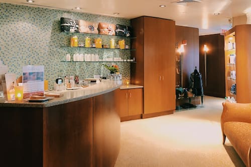 Sauna, steam room, body treatments, aromatherapy, body wraps