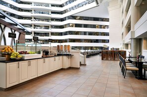 Bao gồm bữa sáng buffet hàng ngày 