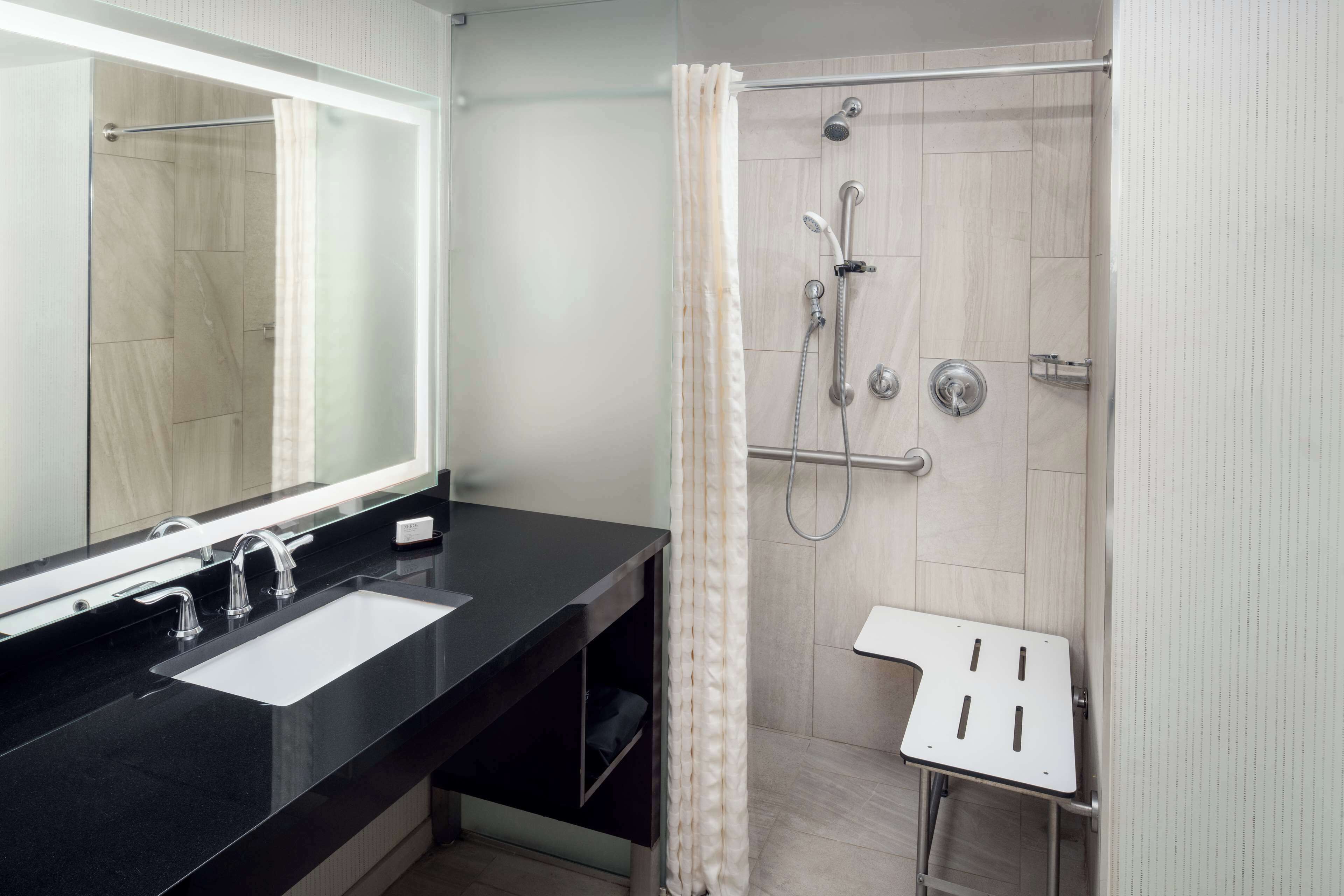 Shower kamar mandi