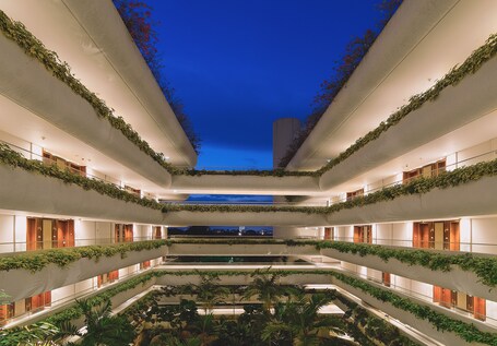 Shangri La Singapore - Image 18