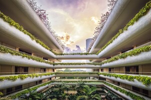 Premium bedding, down duvets, minibar, in-room safe