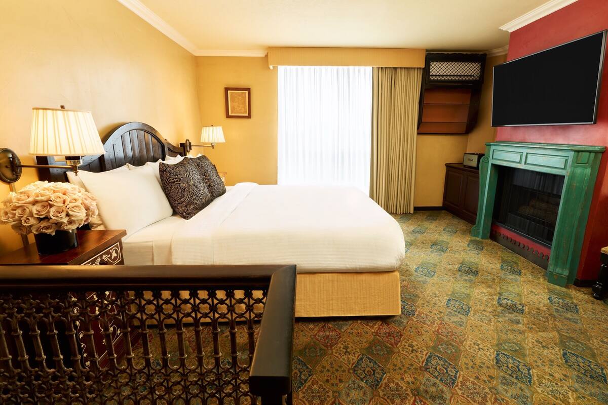 Egyptian cotton sheets, premium bedding, memory foam beds, minibar